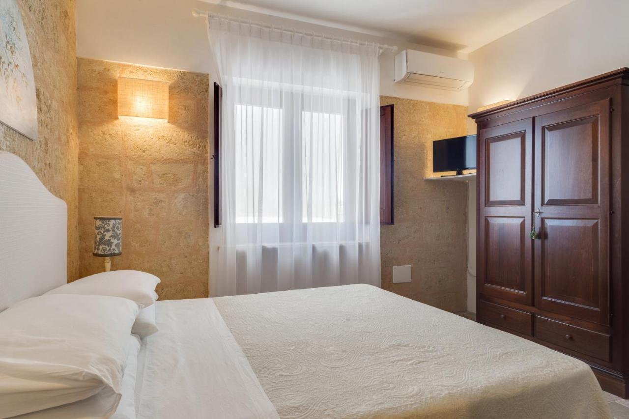 Le Lantane - Luxury Rooms Алессано Экстерьер фото
